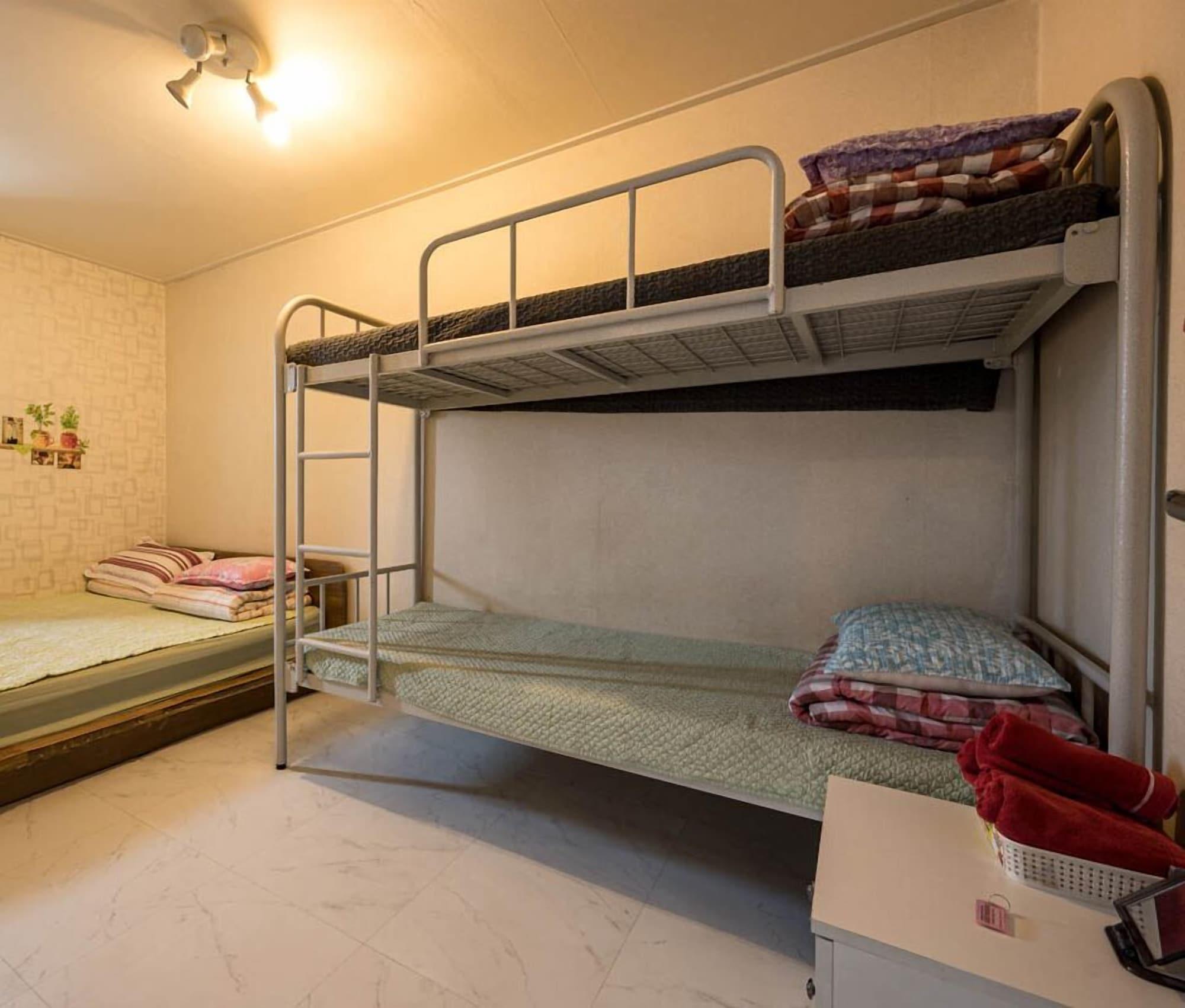 Mamas And Papas Hotel Seoul Bagian luar foto
