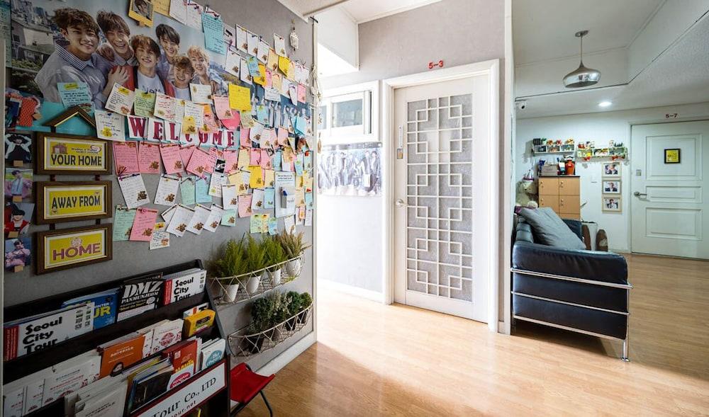 Mamas And Papas Hotel Seoul Bagian luar foto