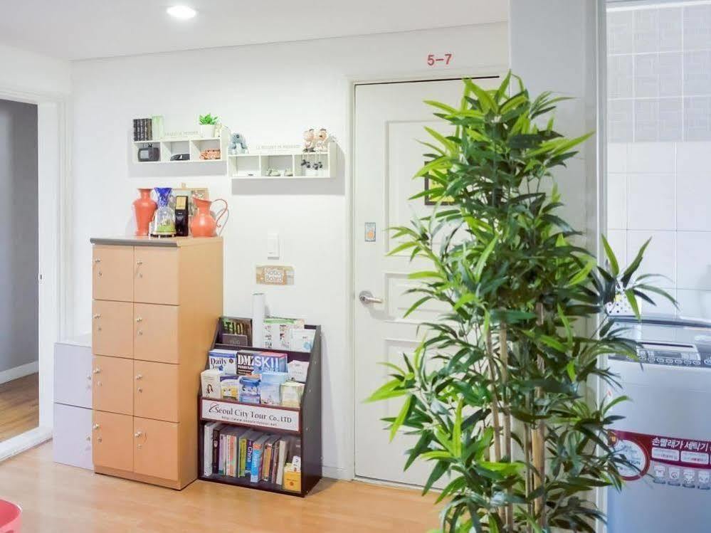 Mamas And Papas Hotel Seoul Bagian luar foto
