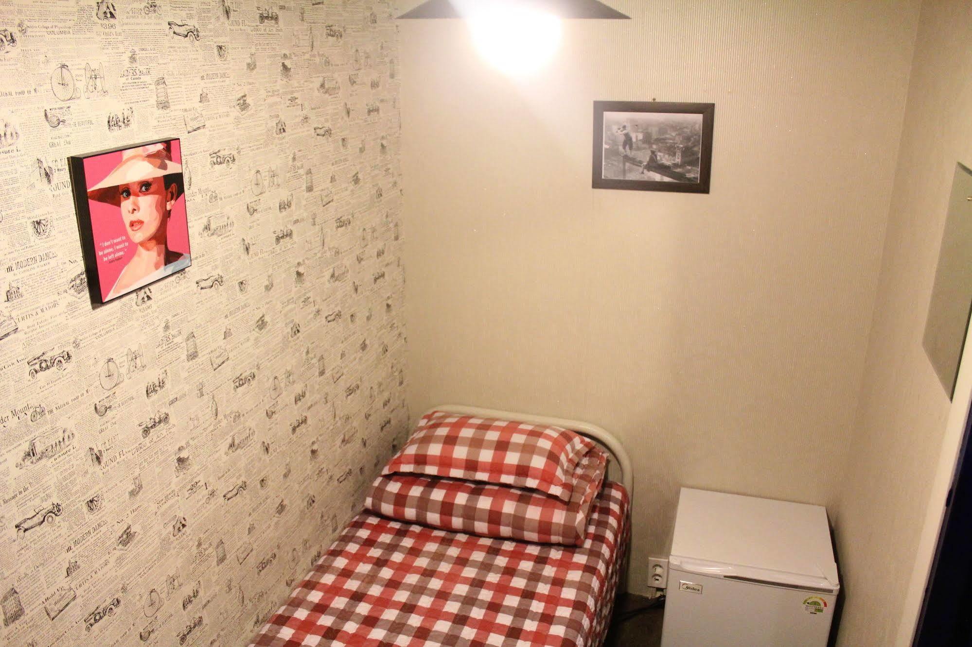 Mamas And Papas Hotel Seoul Bagian luar foto
